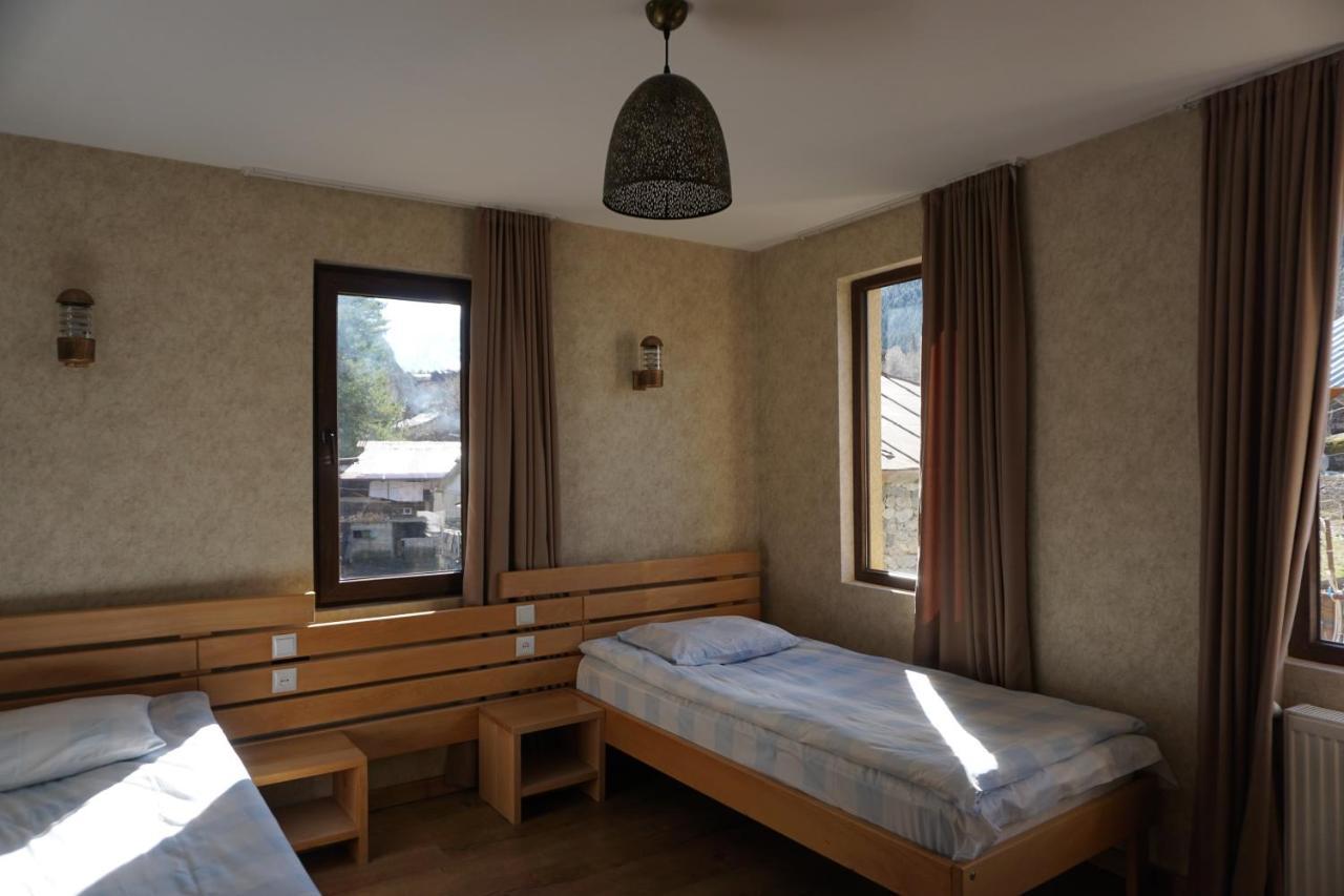 Mestia Panorama Buitenkant foto