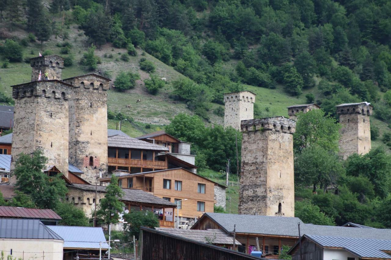 Mestia Panorama Buitenkant foto